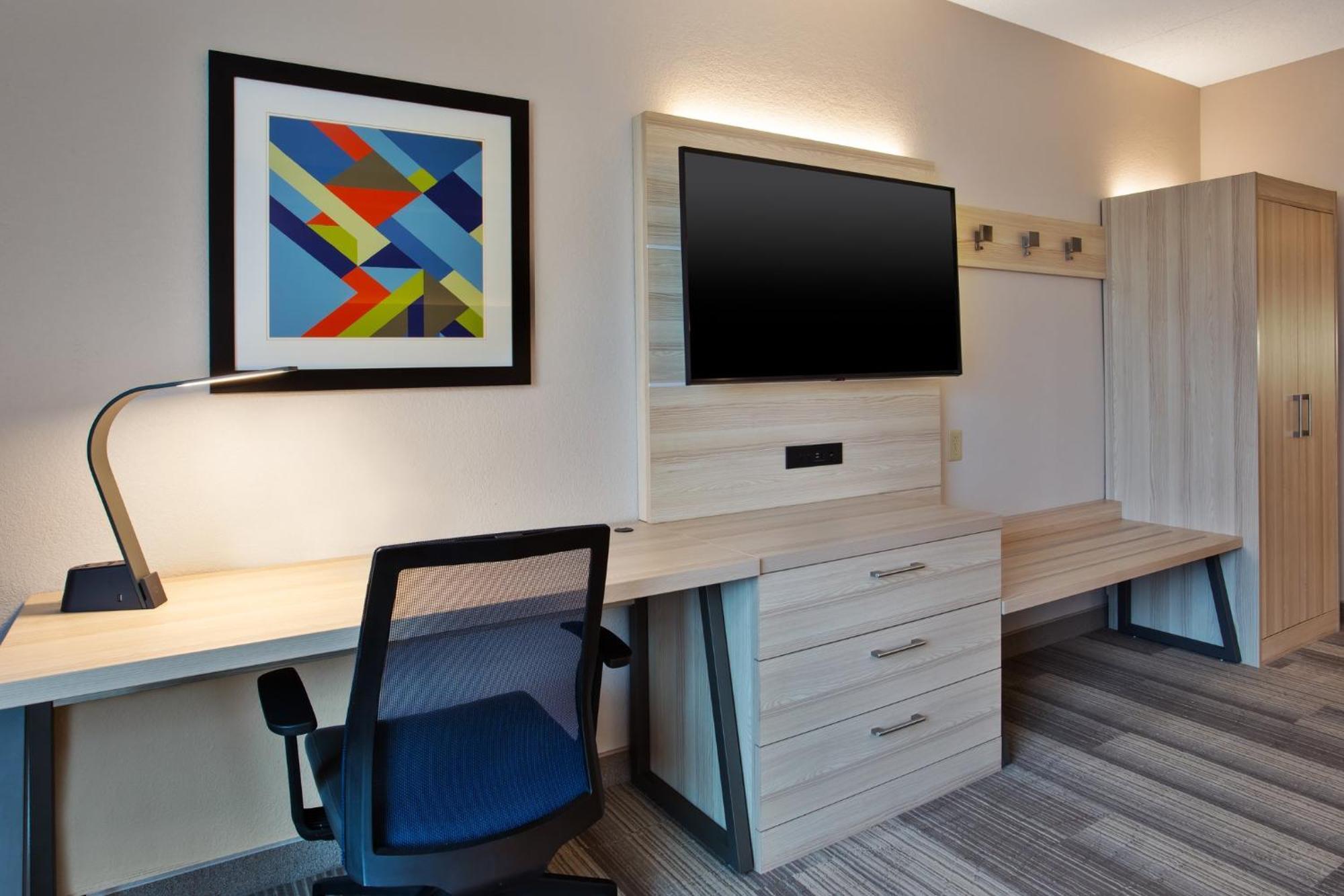 Holiday Inn Express Hotel & Suites Rochester Webster By Ihg Exterior photo