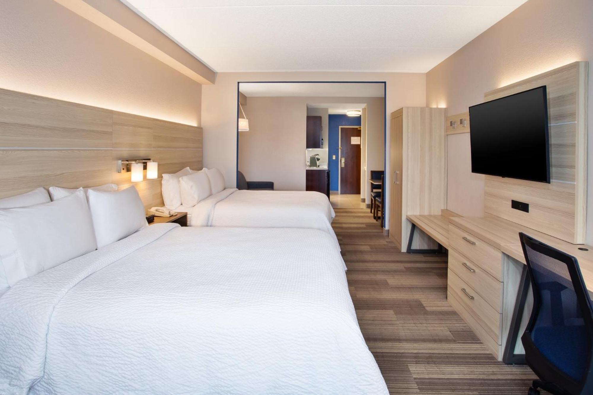 Holiday Inn Express Hotel & Suites Rochester Webster By Ihg Exterior photo