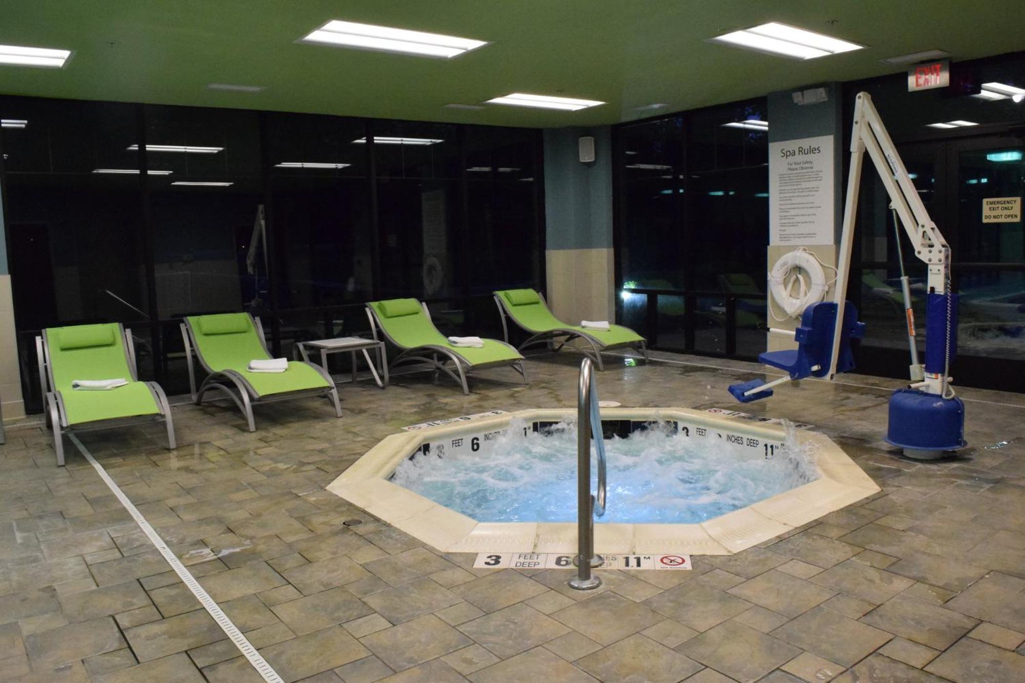 Holiday Inn Express Hotel & Suites Rochester Webster By Ihg Exterior photo