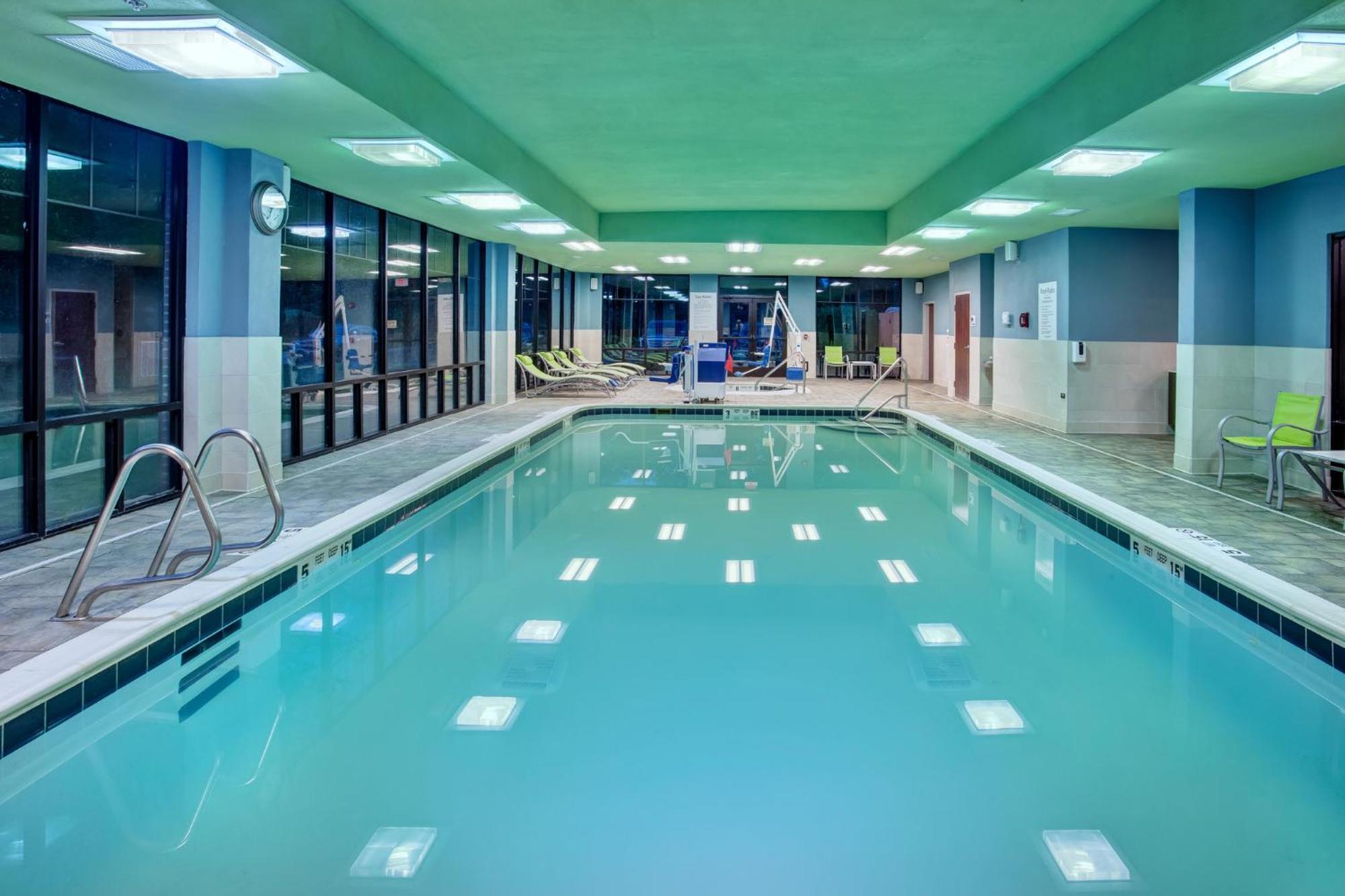 Holiday Inn Express Hotel & Suites Rochester Webster By Ihg Exterior photo