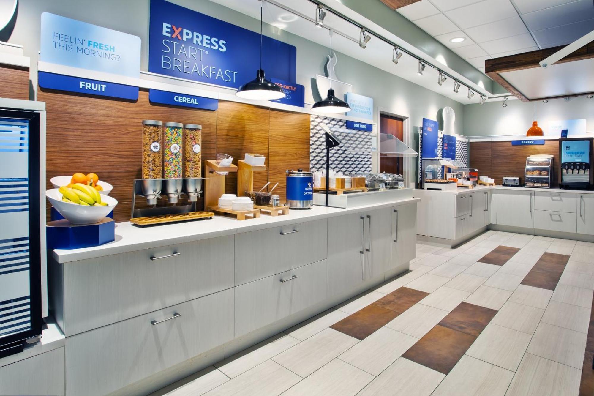Holiday Inn Express Hotel & Suites Rochester Webster By Ihg Exterior photo