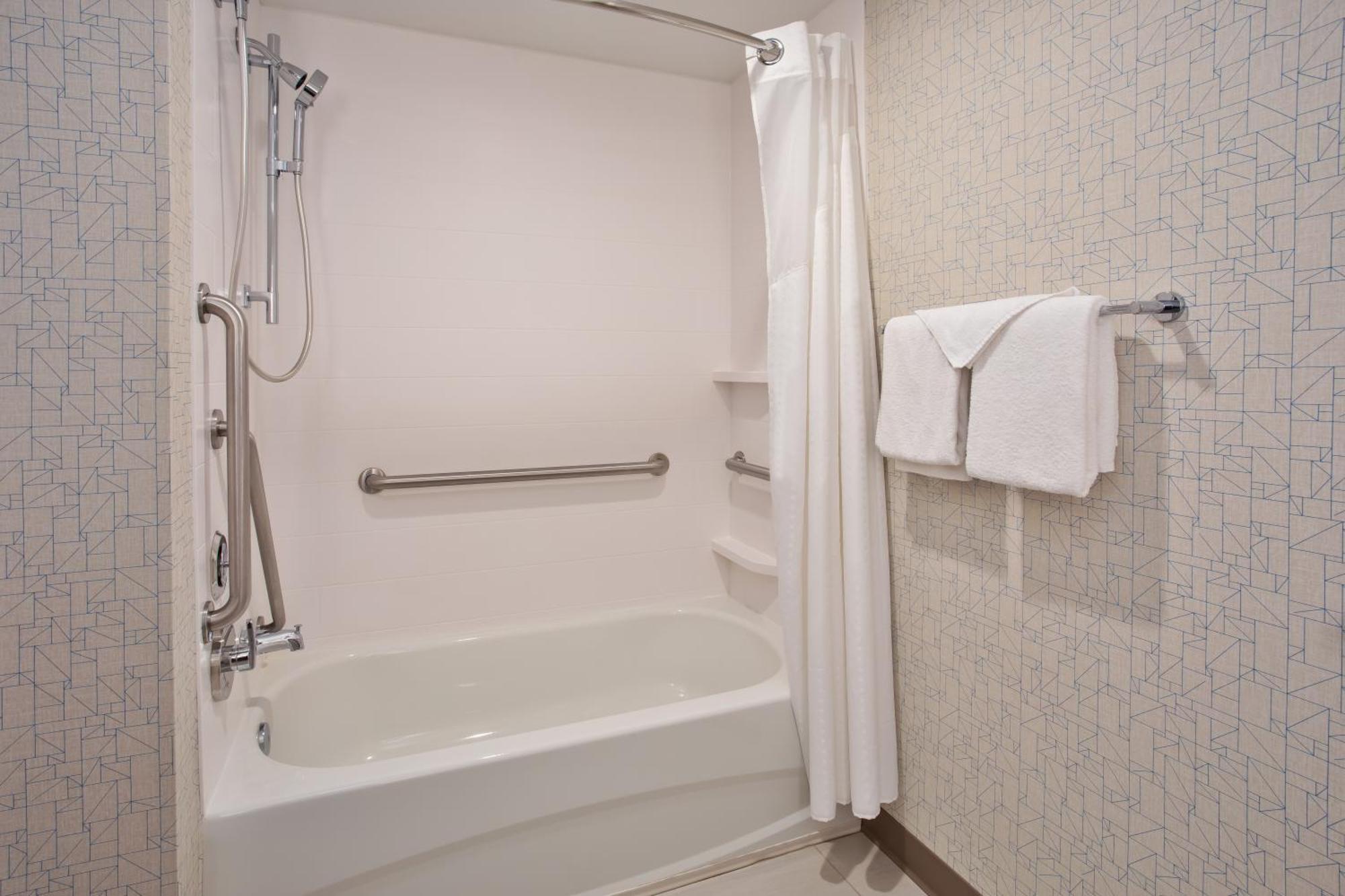 Holiday Inn Express Hotel & Suites Rochester Webster By Ihg Exterior photo