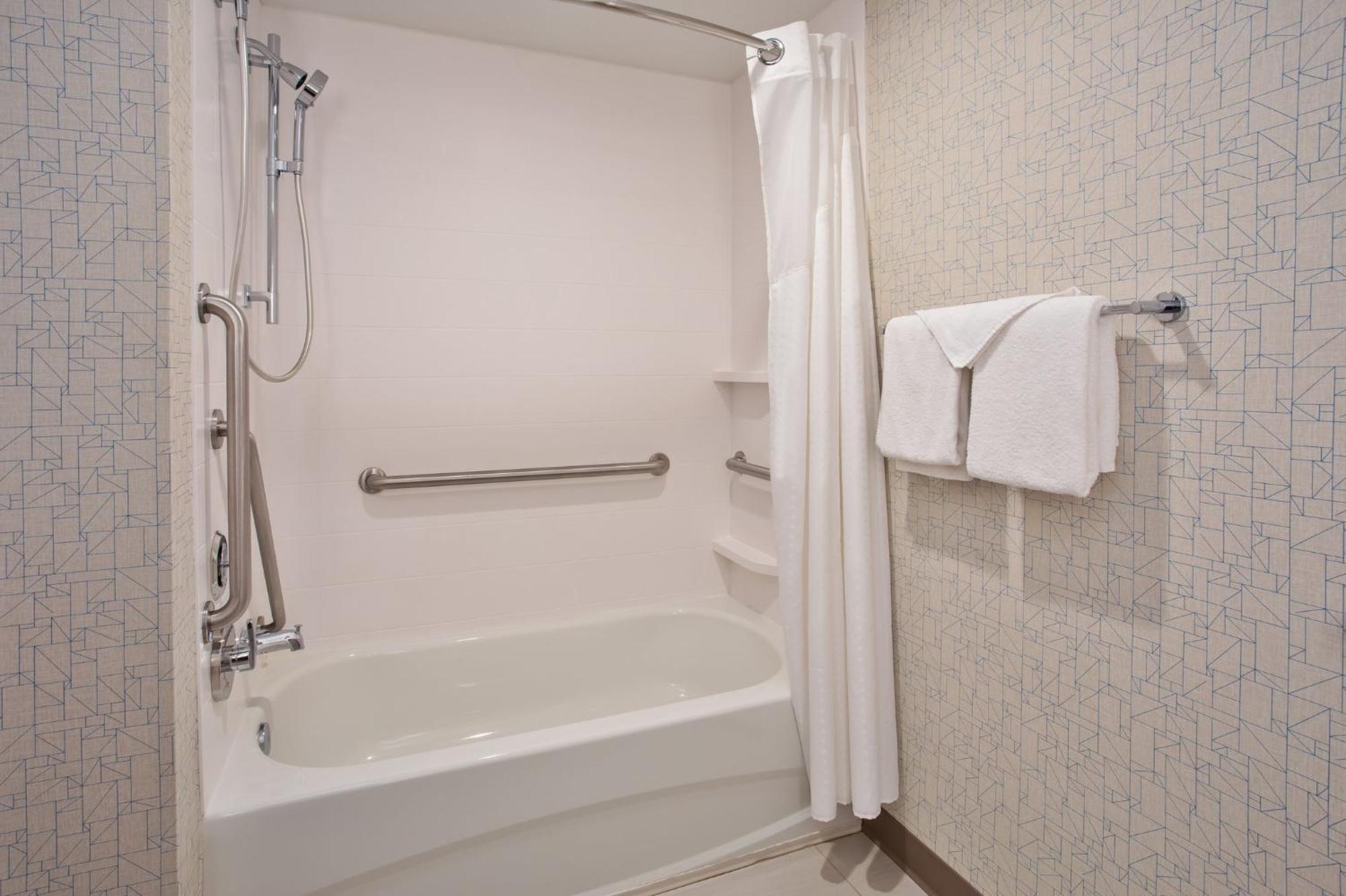 Holiday Inn Express Hotel & Suites Rochester Webster By Ihg Exterior photo