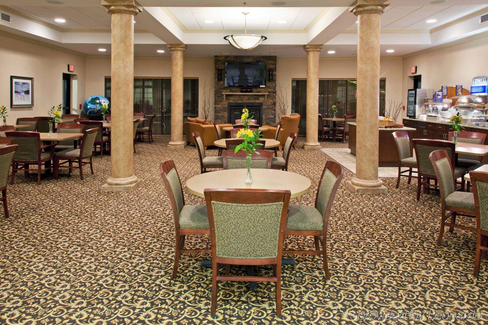 Holiday Inn Express Hotel & Suites Rochester Webster By Ihg Exterior photo